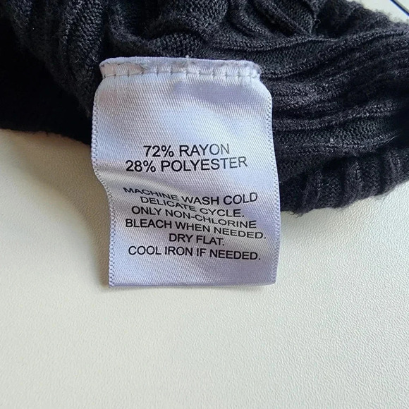 Madison Grey Black Stretch Ribbed Sleeveless Mock Neck Shirt Size M Rayon - Picture 8 of 9